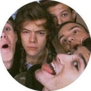 Meet your Posher, Maxine